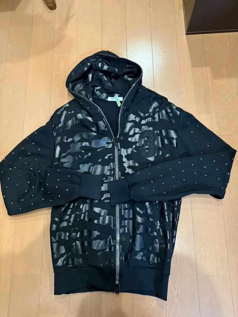 2026年最新】ウザリス パーカーの人気アイテム - メルカリ