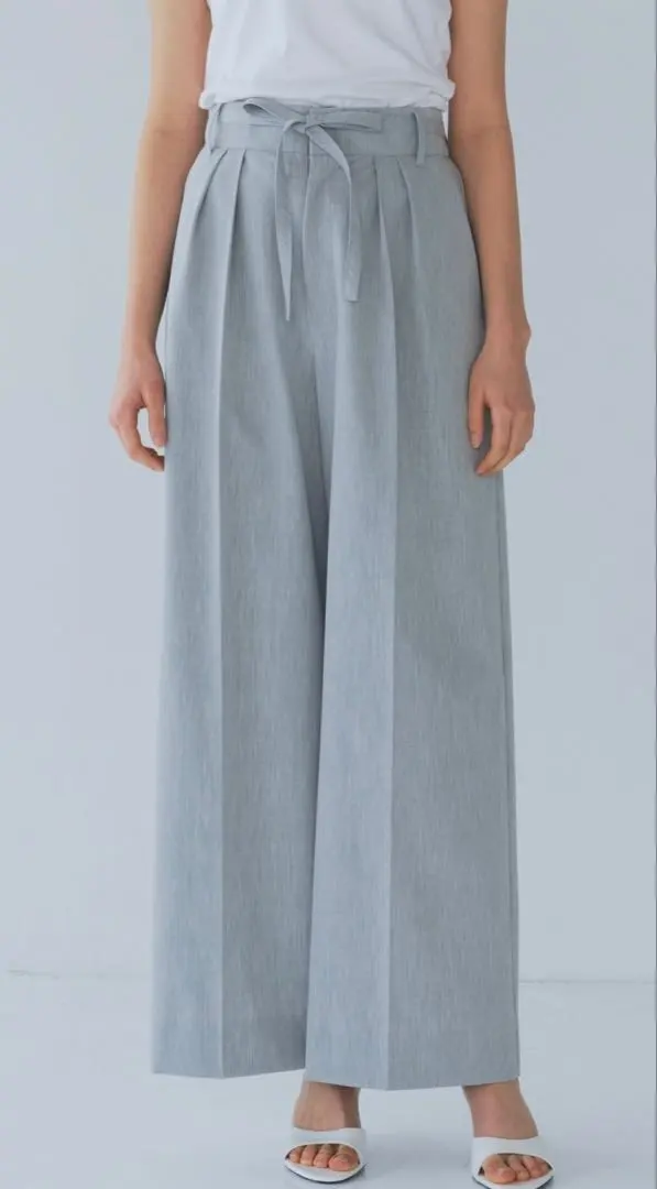 2026年最新】Yori ダブルタックバギーパンツの人気アイテム - メルカリ