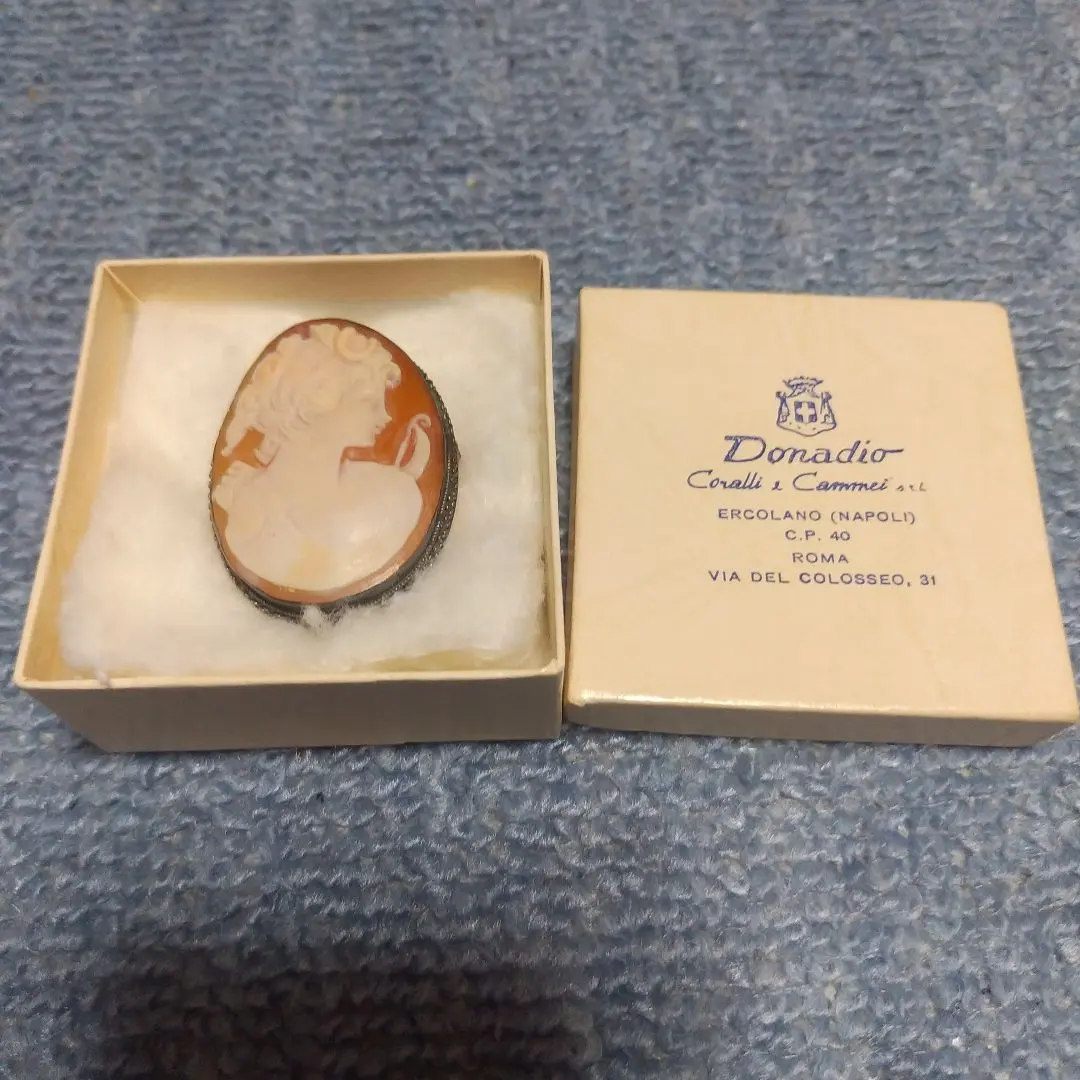2026年最新】donadio カメオ ブローチの人気アイテム - メルカリ