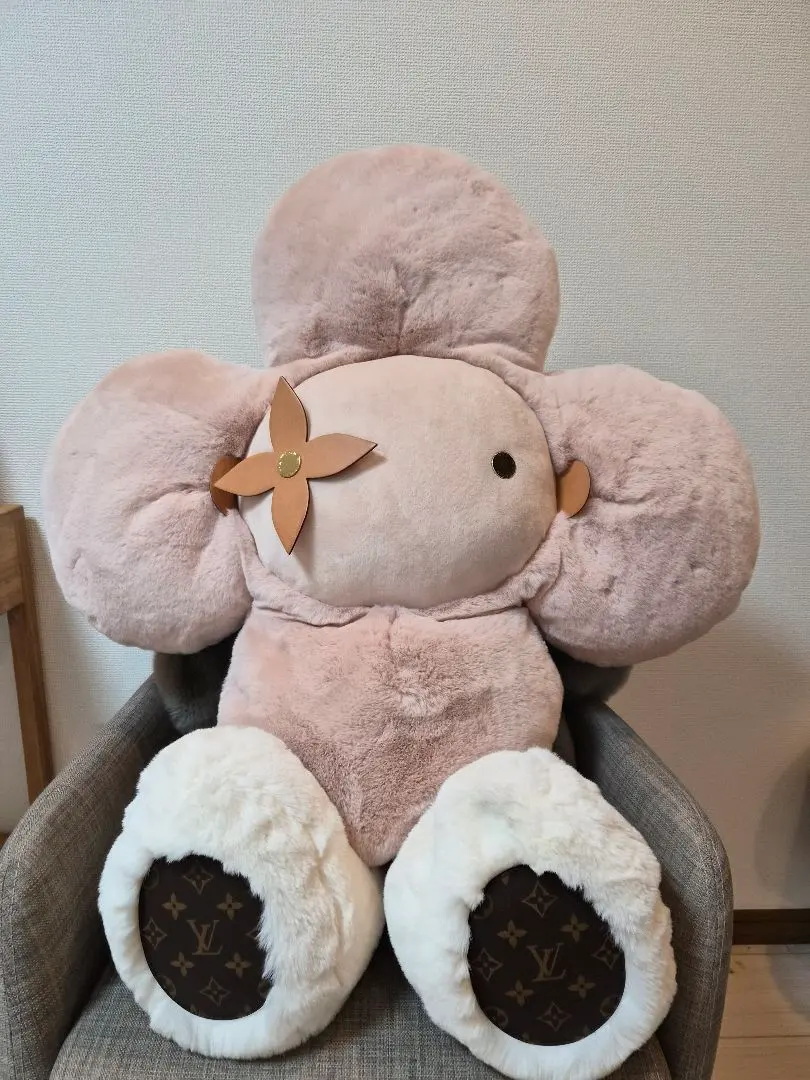 2026年最新】LOUIS VUITTON ぬいぐるみの人気アイテム - メルカリ