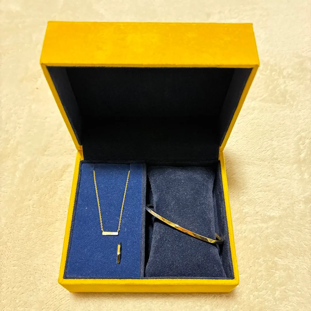 2026年最新】soireeo バングルの人気アイテム - メルカリ