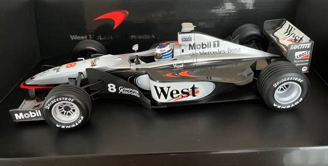 1/18 マクラーレンチームエディションMP4/13 #8ハッキネン