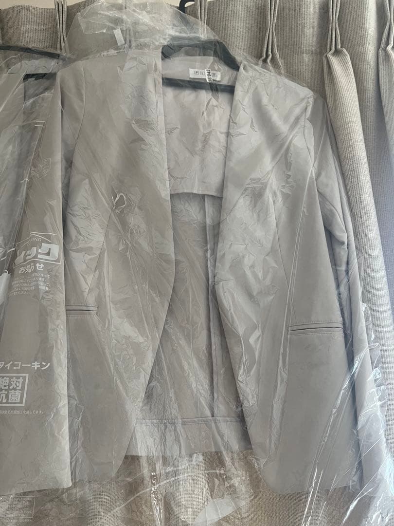 PLST ノーカラージャケット　パンツ　セットアップ　スーツ