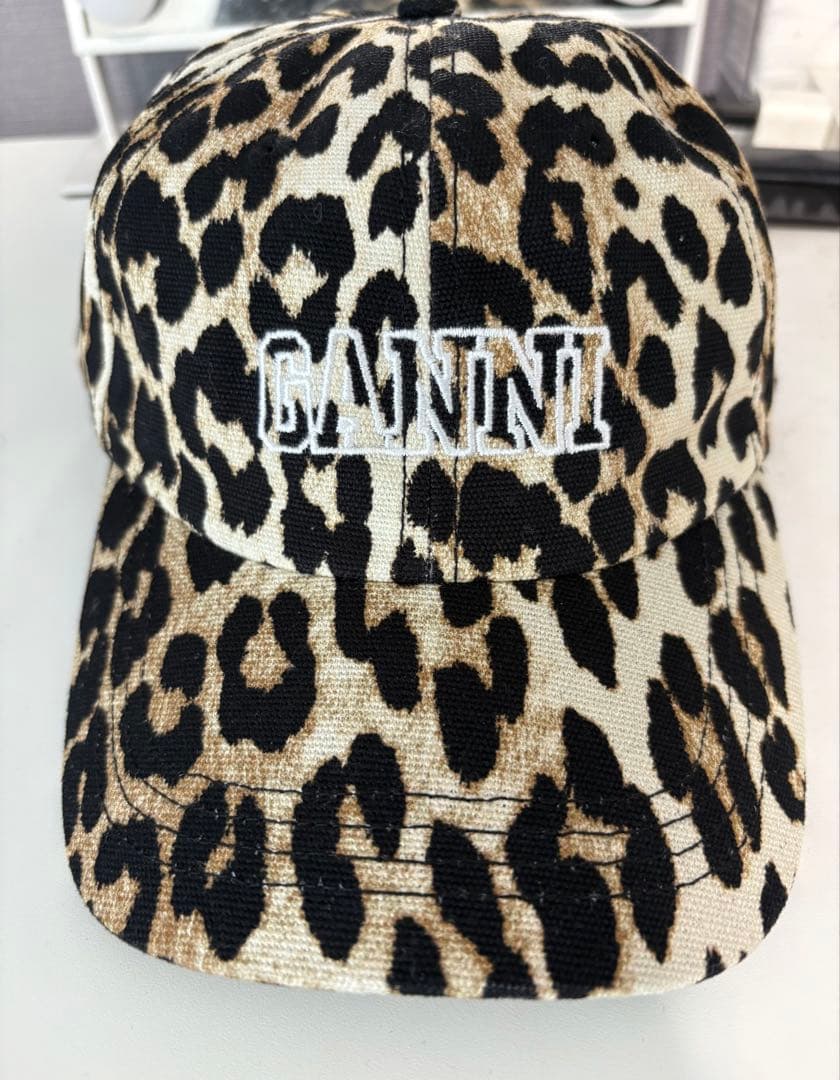 GANNI ガニー　アニマル柄キャップ