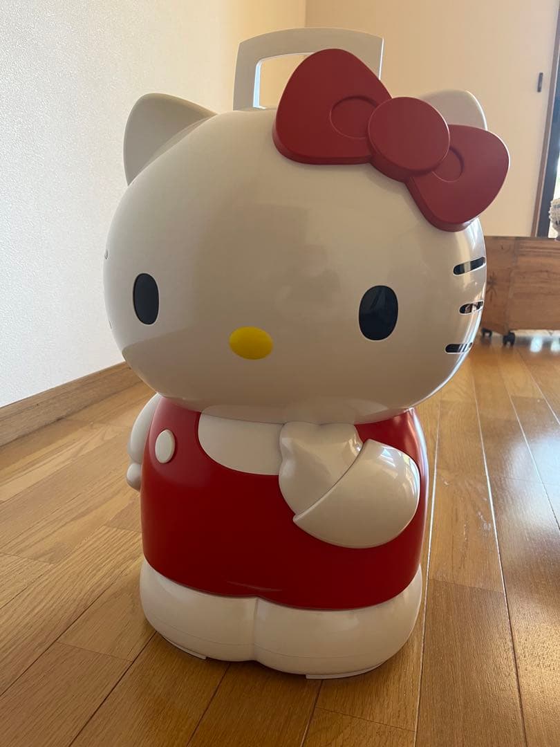 ハローキティー　冷温庫 ハローキティ 冷温庫 ミニ冷蔵庫｜Yahoo!フリマ（旧PayPayフリマ）