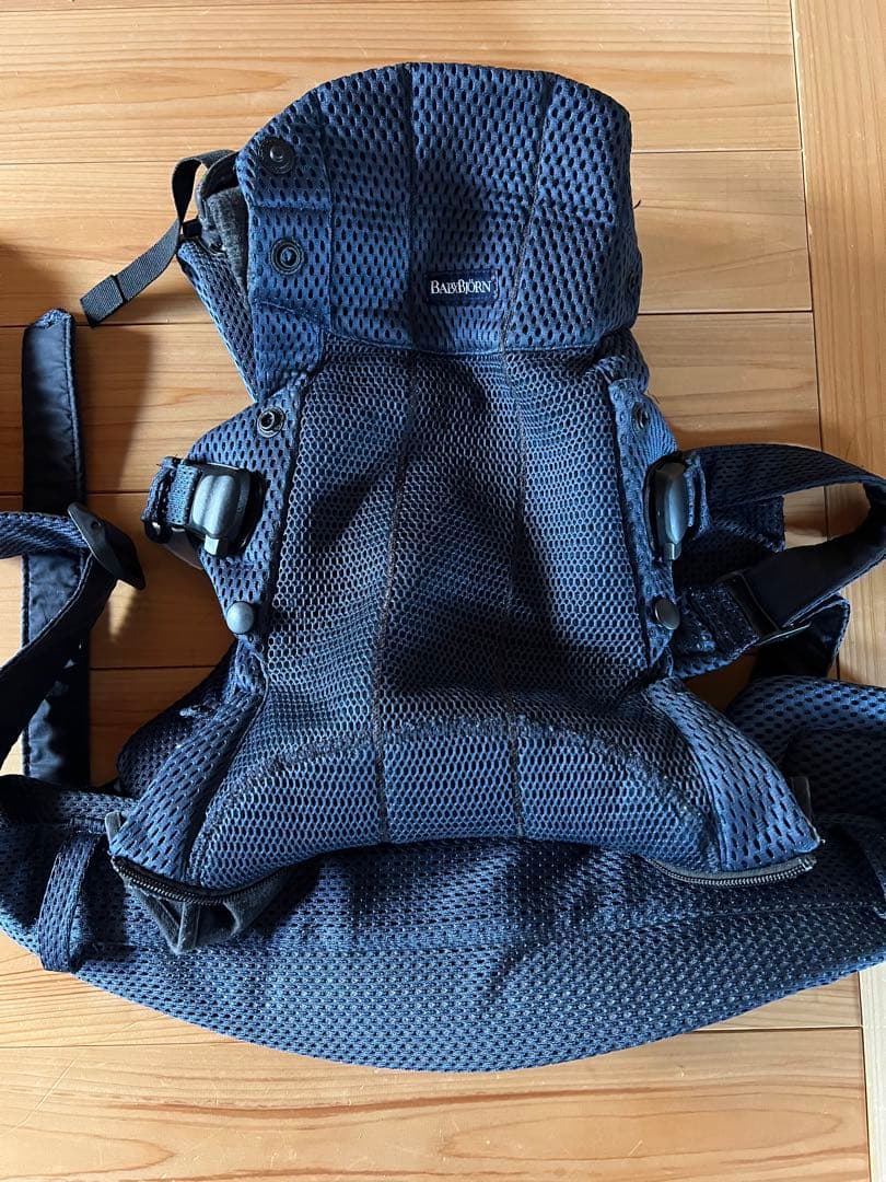 格安　BABYBJORN ベビービョルン HARMONY ハーモニー