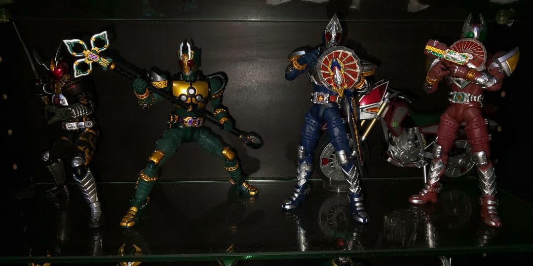 【中古】S.H.Figuarts フィギュアーツ 仮面ライダー剣メイン4体セット