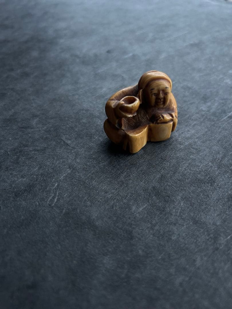 江戸極上 時代根付 牙刻 江戸期 在銘 東洋彫刻 - メルカリ