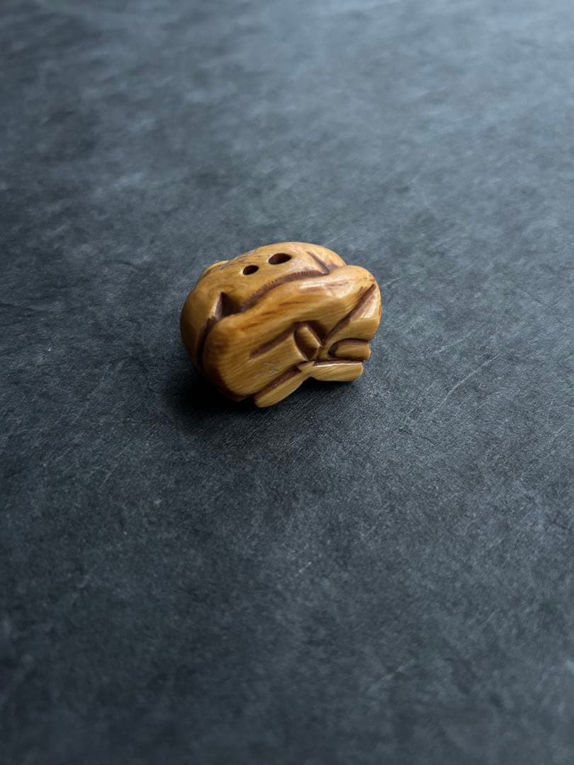 江戸極上 時代根付 牙刻 江戸期 在銘 東洋彫刻 - メルカリ