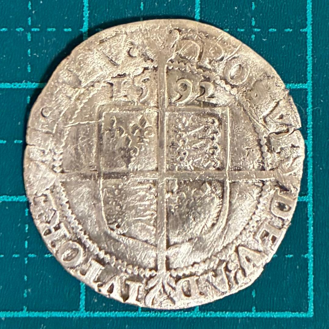 アンティーク エリザベス1世 1592年 6ペンス銀貨
