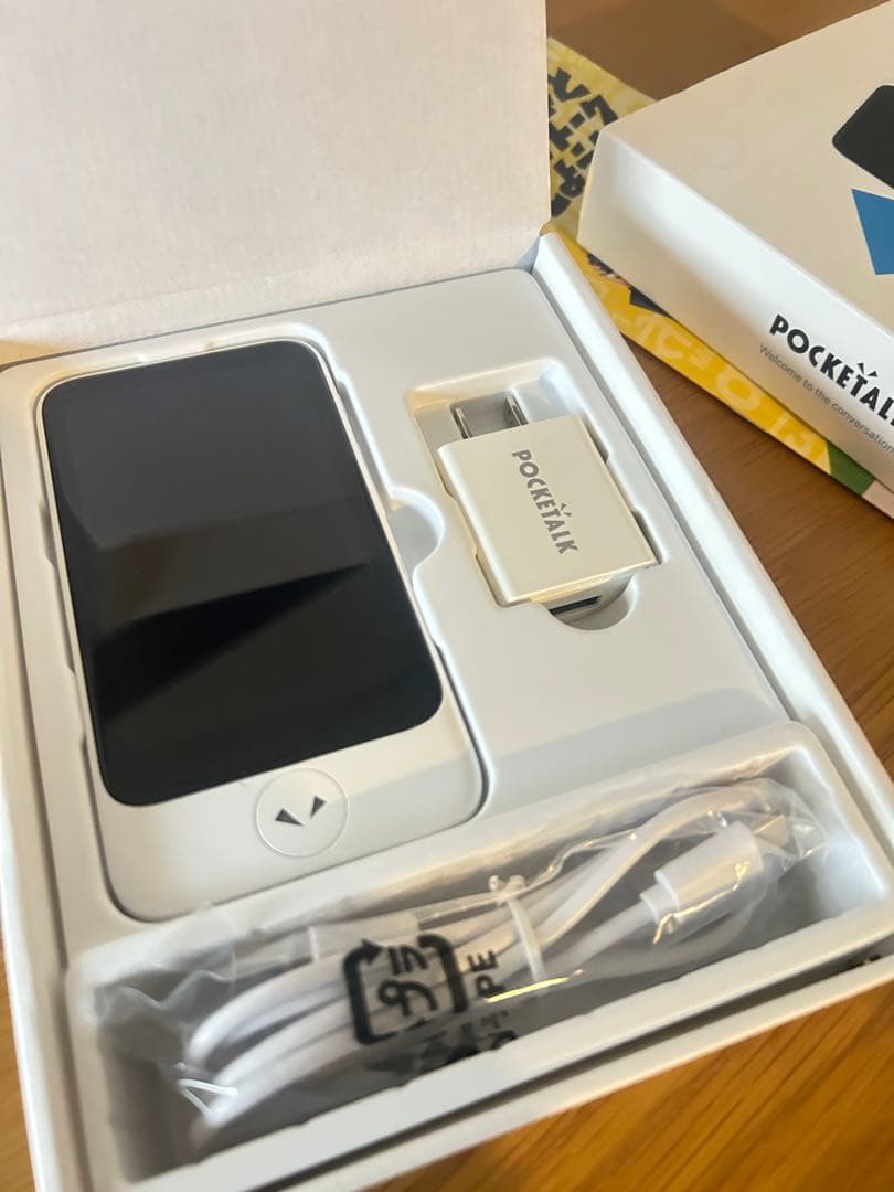 『極美品』ポケトーク S2 Plus POCKETALK ／（内蔵SIM付き）