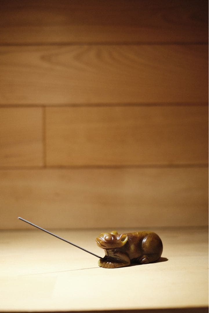 清朝後期　玉石彫刻　お香たて　民藝