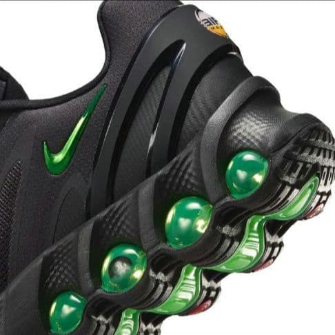 新品 NIKE AIR MAX DN8 未使用 エアマックス IH4119 - メルカリ