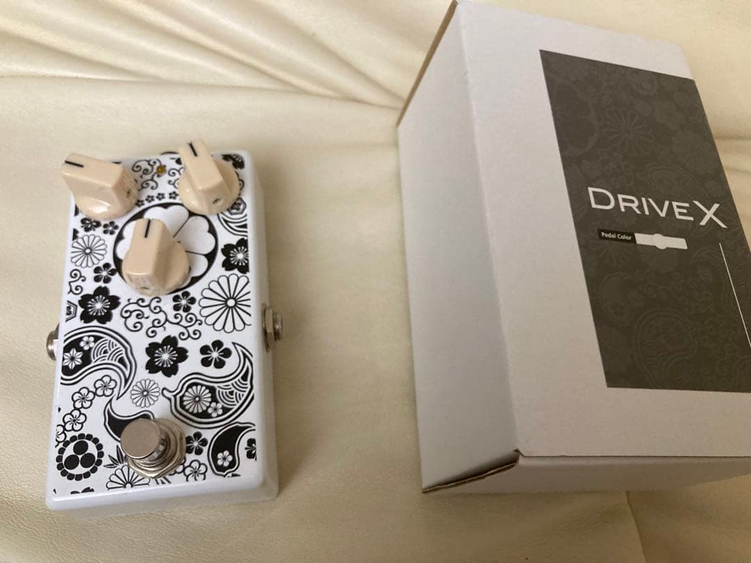 ギター Brush eight Drive X(white)
