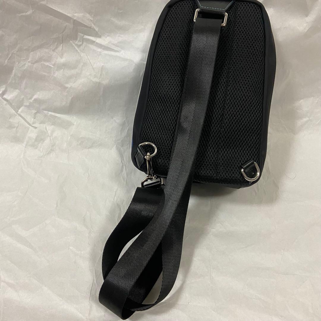 美品 五等分の花嫁∽ 5周年記念 バリスティックナイロンボディバッグ