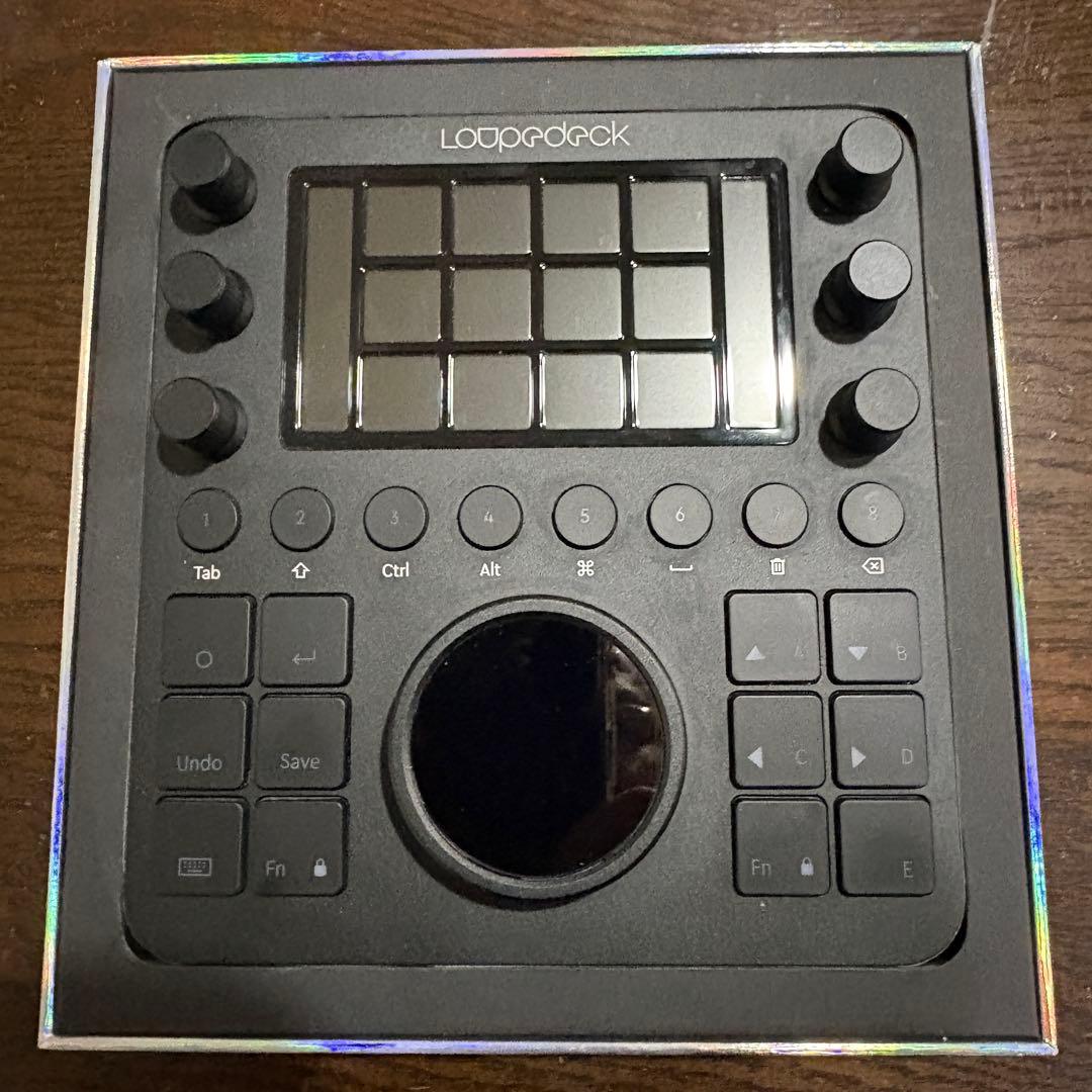 ☆左手デバイス【美品・箱アリ】　Loupedeck CT　正規品