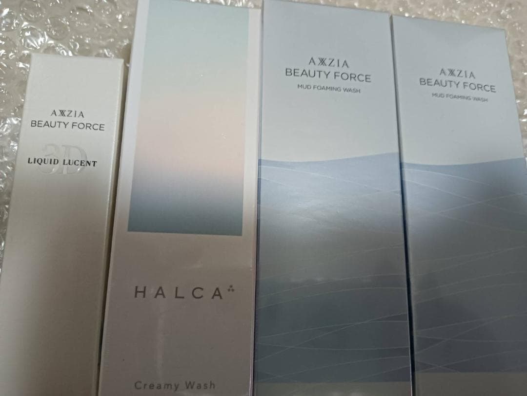 アクシージア（AXXZIA）4点セット（洗顔料・リキッドルーセント 3Dなど）