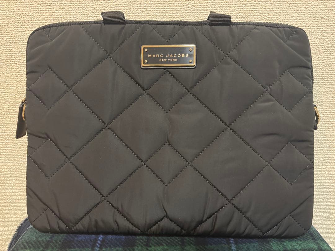 MARC JACOBS キルティングノートPCケース ブラック