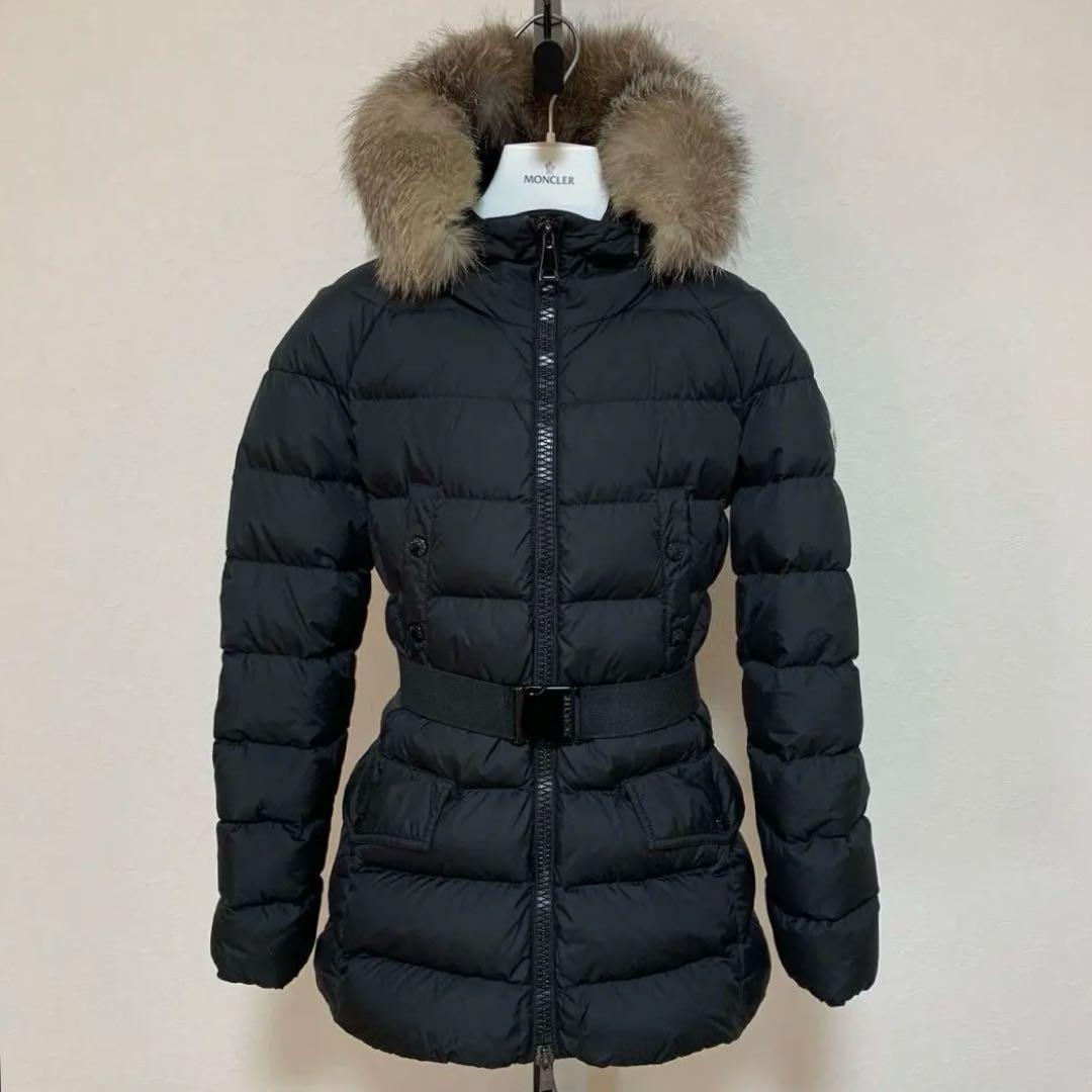 人気★モンクレール　クリオン　CLION 00 リアルファー　ブラック4D273 MONCLER モンクレール ファー フード フルジップ ダウンジャケット
