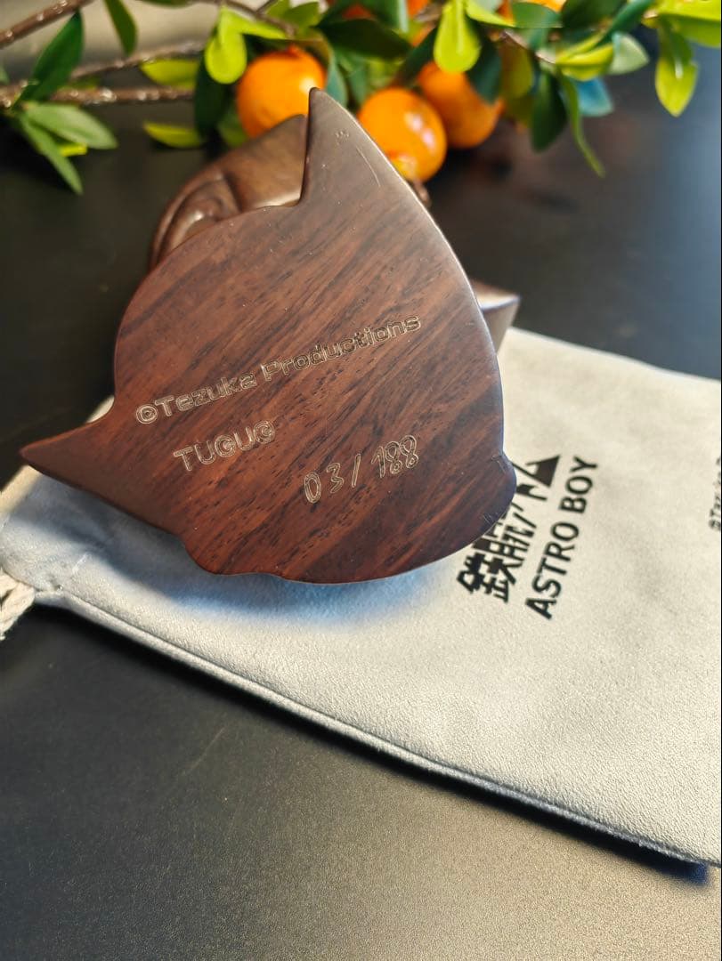 鉄腕アトム 黒檀のペーパーウェイト 限定 雑貨 手塚治虫 インテリア