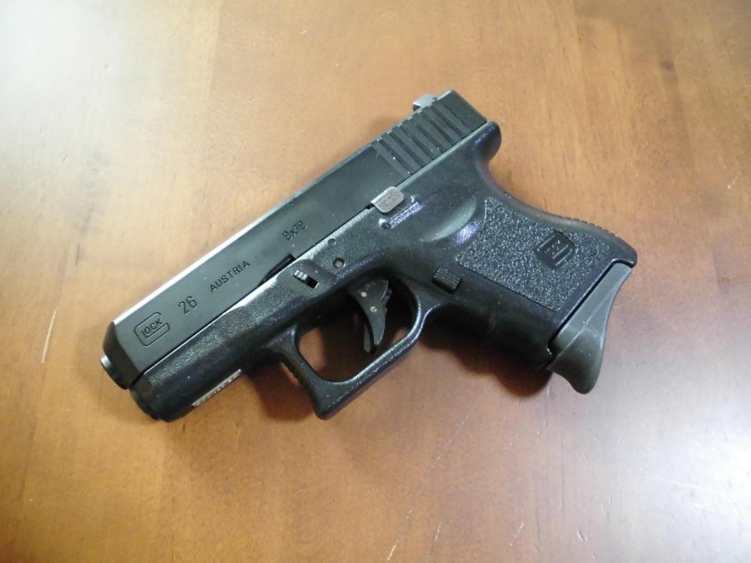 東京マルイ GLOCK26 グロック26 　GBBプラスチック製 エアガンレビュー】東京マルイ GLOCK26 GBB : Bravo1は自重で落下します