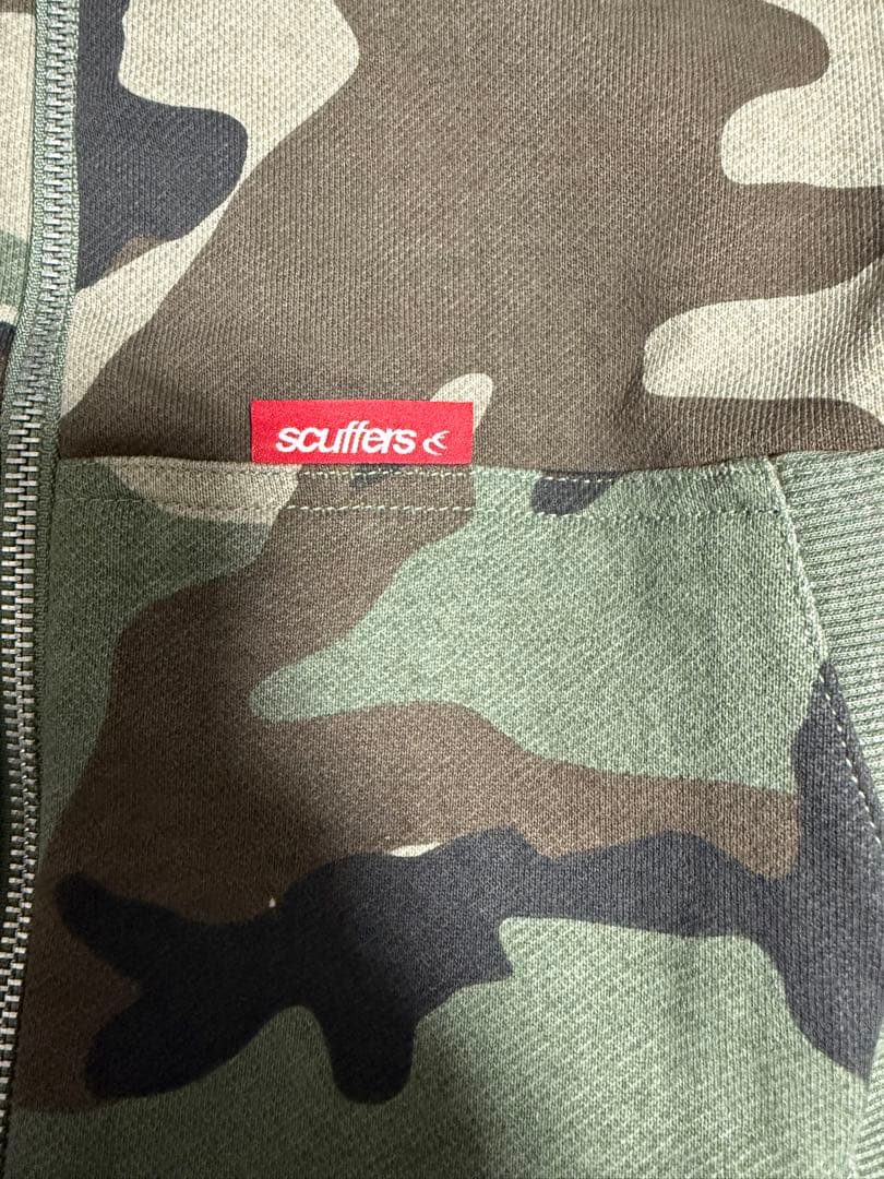 scuffers 迷彩柄 ジップアップパーカー
