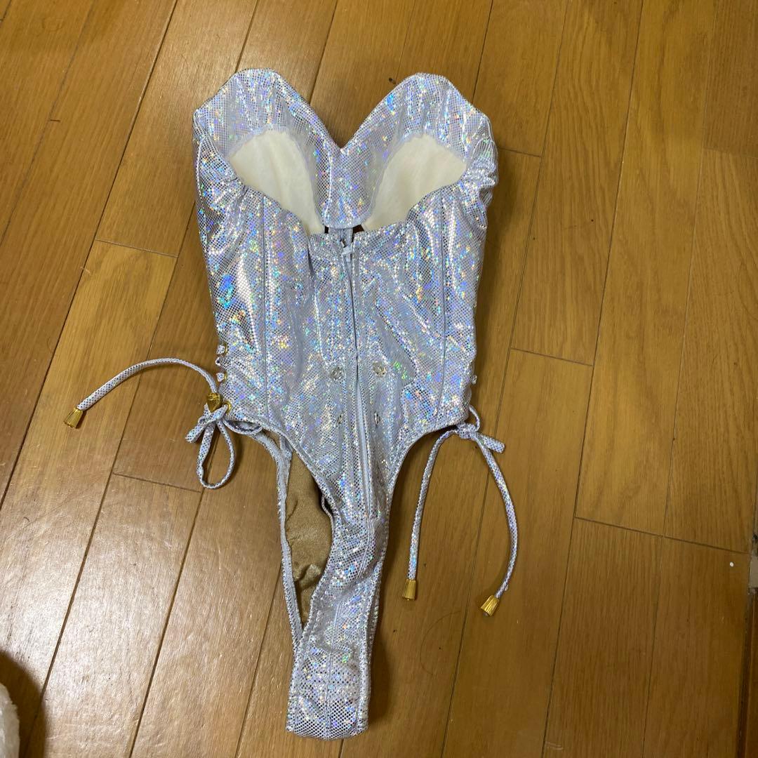 アトリエダーム Tバックバニーガール シルバーラメ - メルカリ