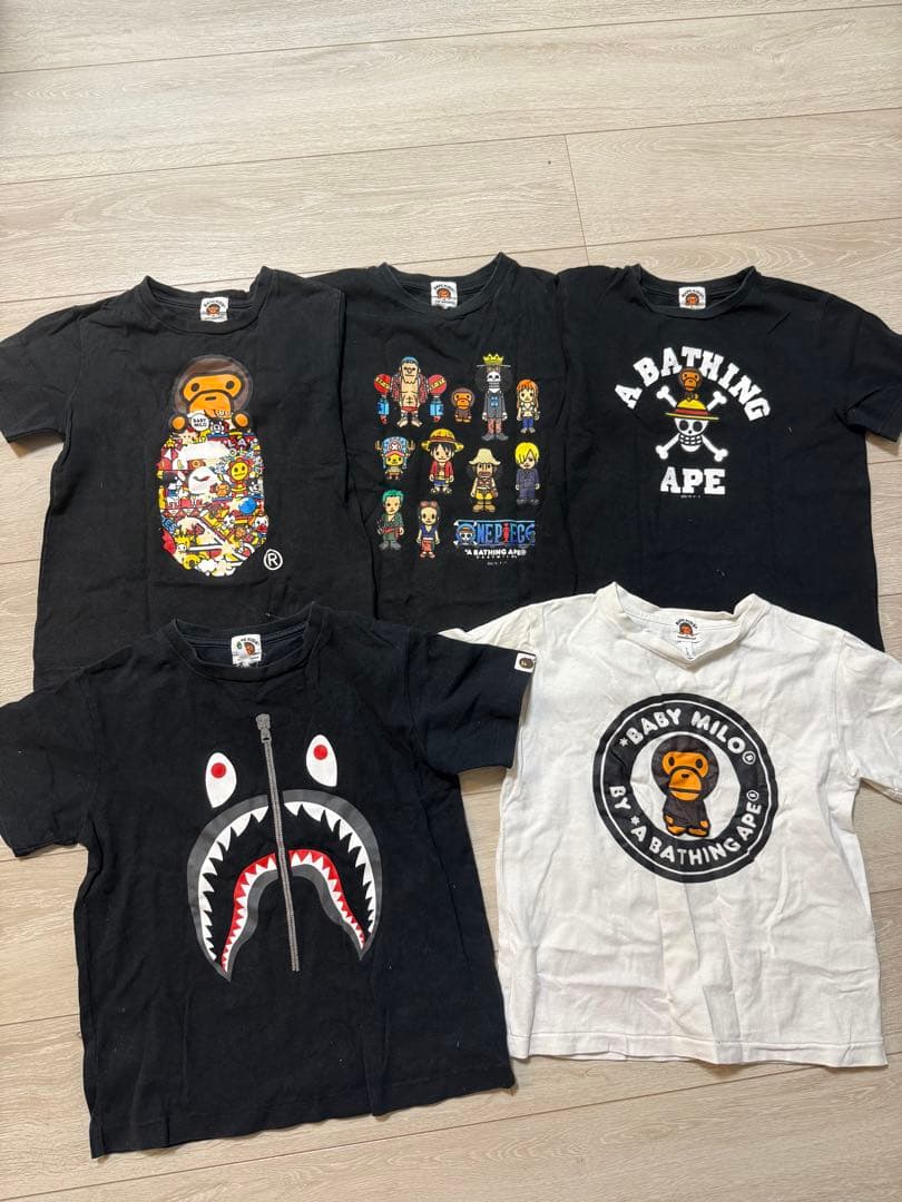 A BATHING APEキッズ半袖Tシャツ130cm5枚セット中古 A BATHING APE（Tシャツ/カットソー）のフリマアイテム一覧