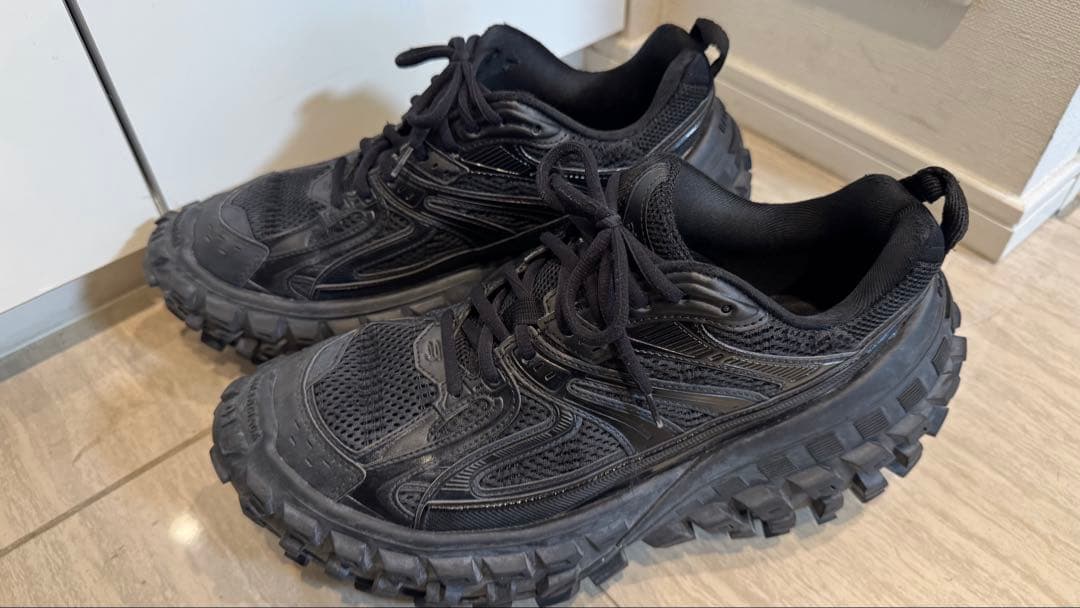 BALENCIAGAバウンサーディフェンダースニーカー BALENCIAGA（バレンシアガ） DEFENDER BOUNCER SNEAKER ディフェンダー