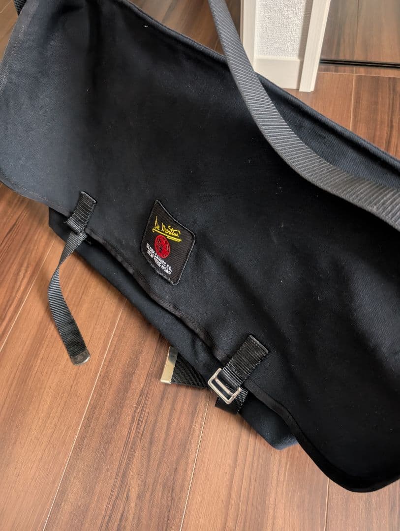 DE MARTINI 3602 メッセンジャーバッグ ブラック - メルカリ