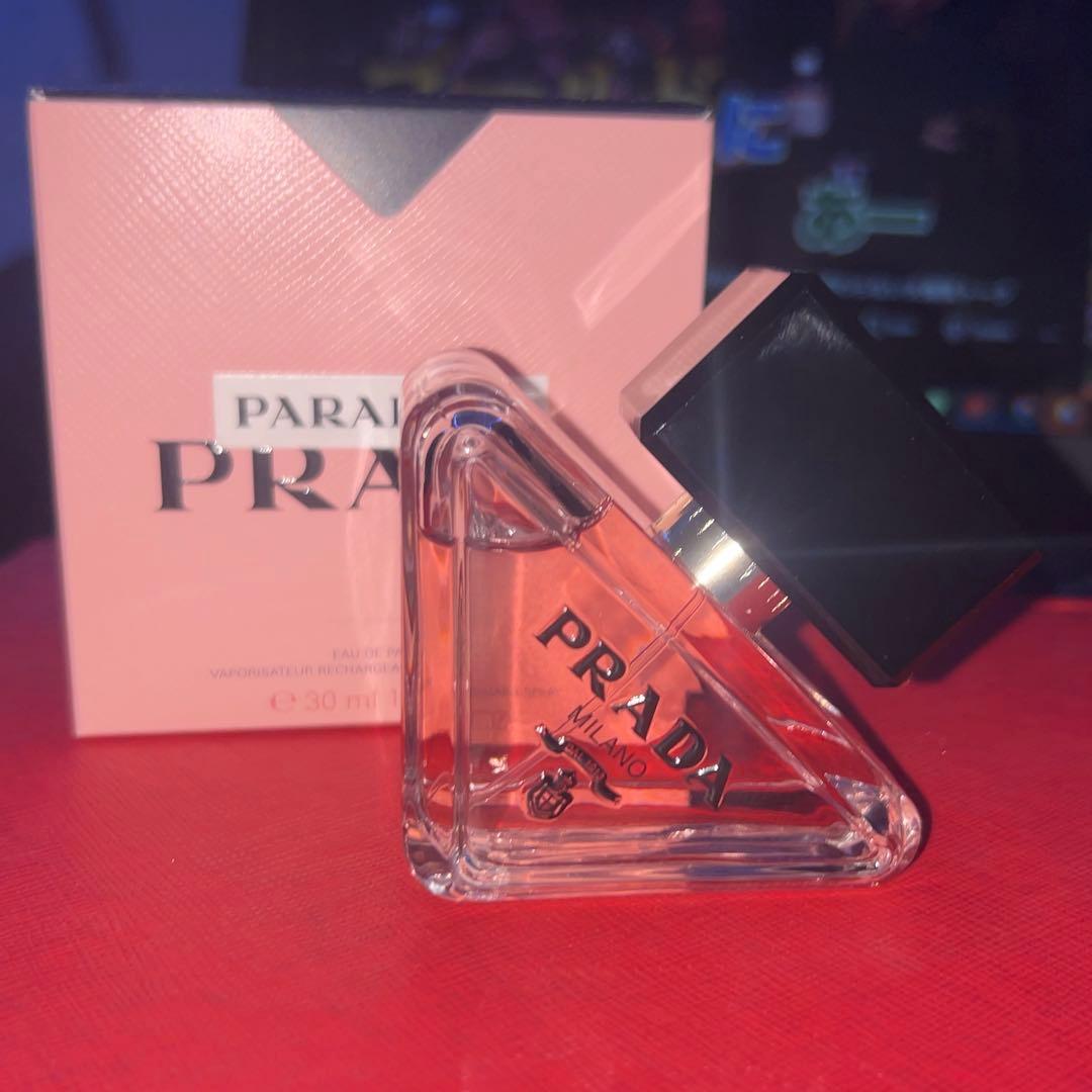 PRADA プラダ パラドックス オーデパルファム 30ml 新作「プラダ パラドックス ヴァーチャル フラワー オーデパルファム
