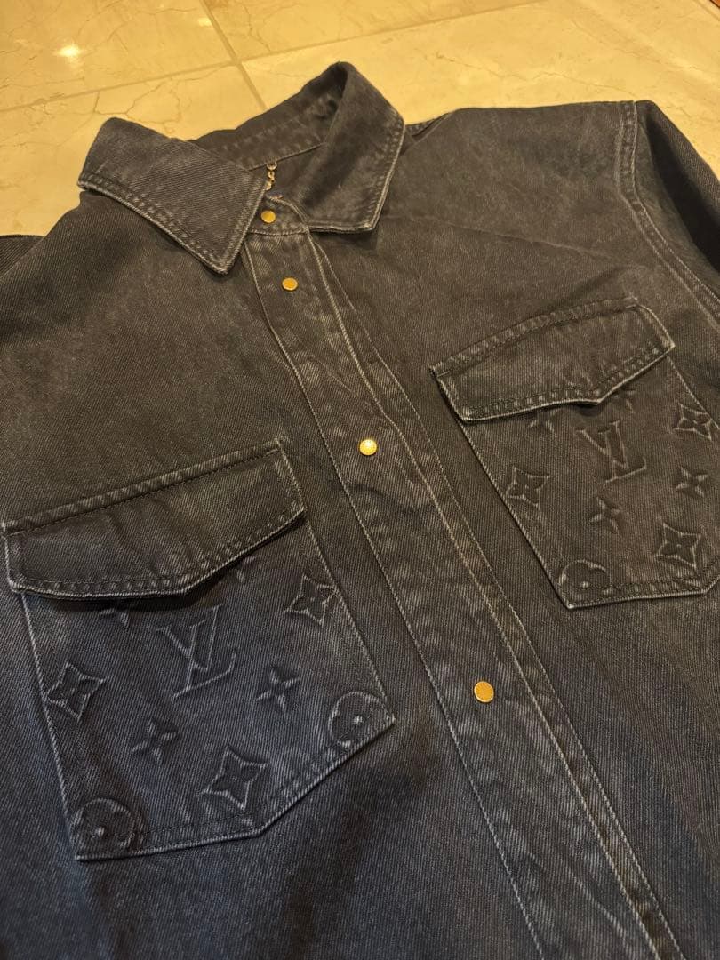 Louis Vuitton デニムオーバーシャツ　モノグラム エンボス
