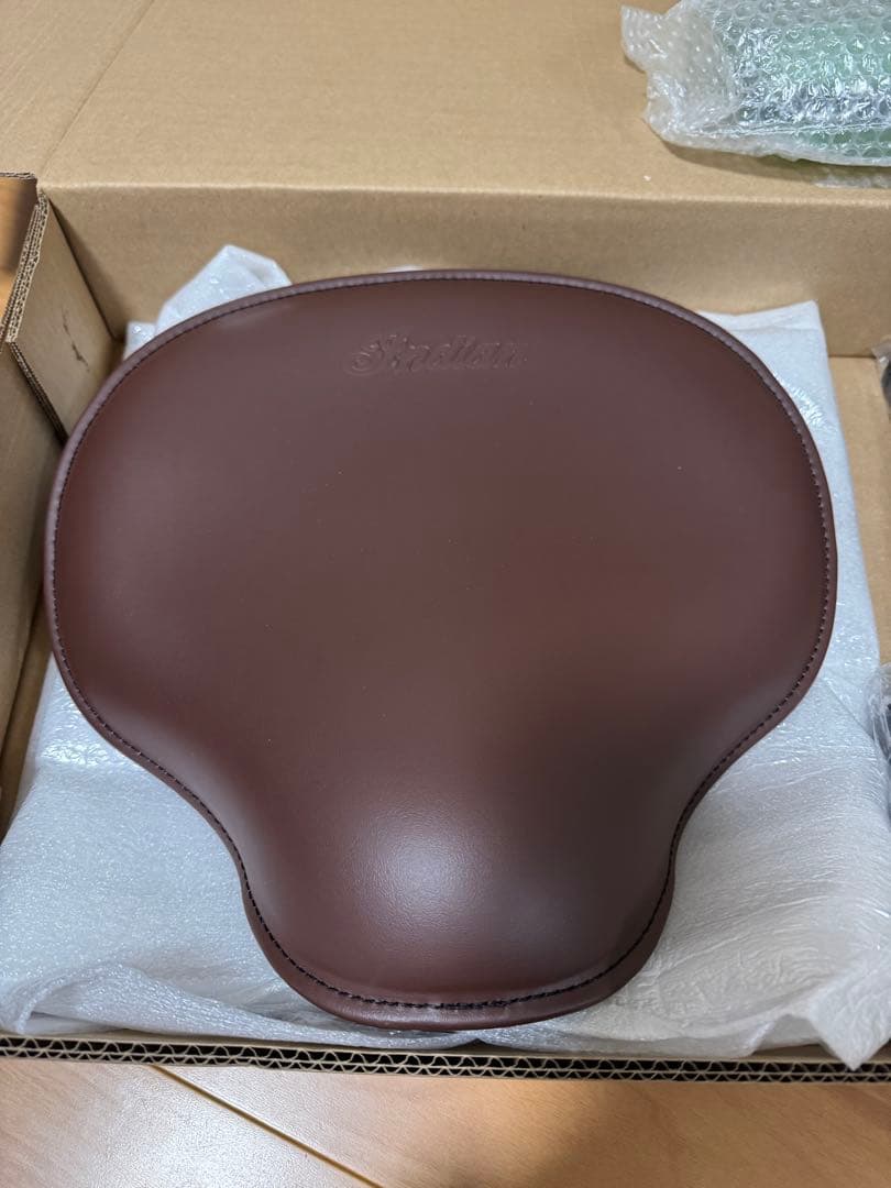 インディアン スカウトボバー トゥエンティ 純正シート - メルカリ