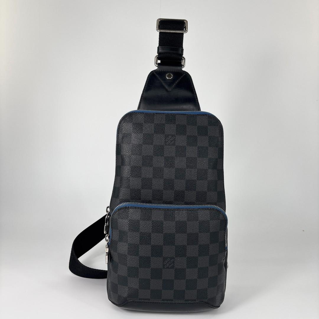 極美品 ルイヴィトン ダミエグラフィット アヴェニュー スリングバッグ ブラック
