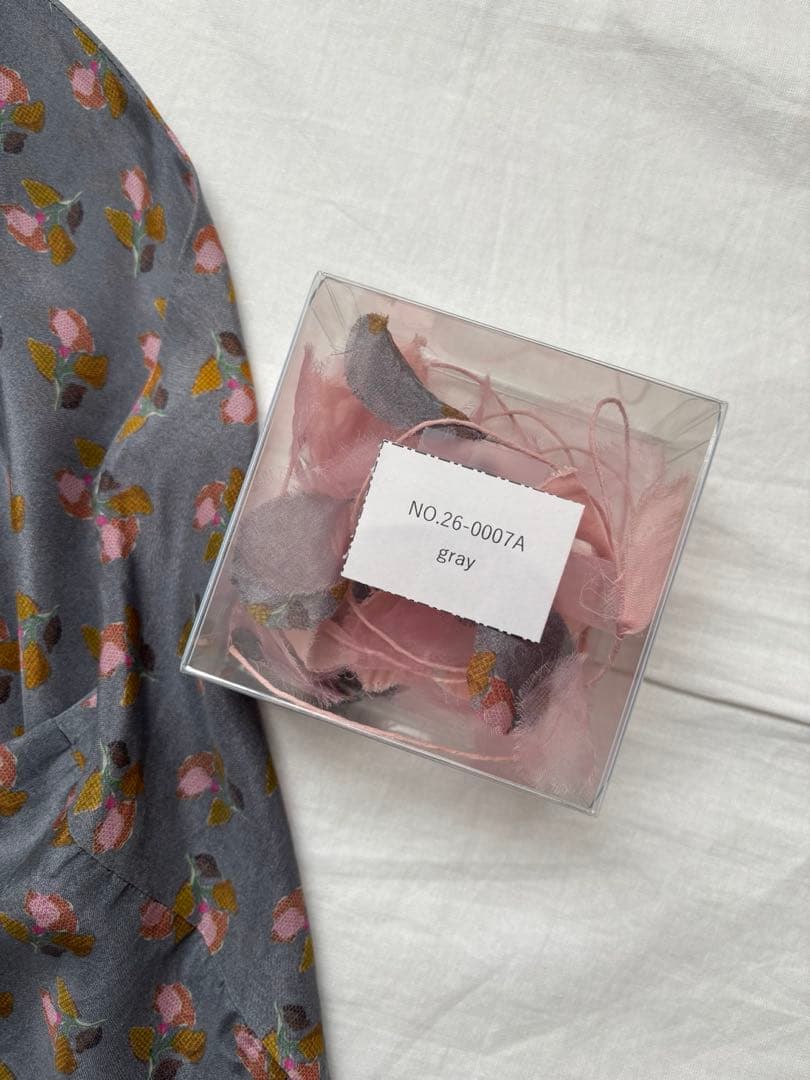 美品】TOWAVASE トワヴァーズ Louis blouse - メルカリ