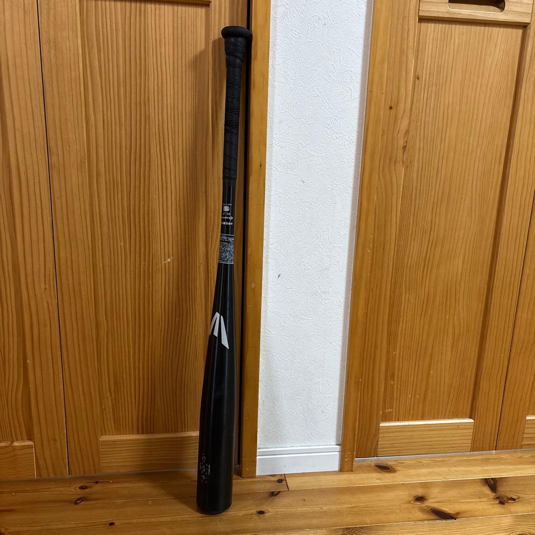 （中学硬式）バット　金属 EASTON BLACK MAGIC 84cm