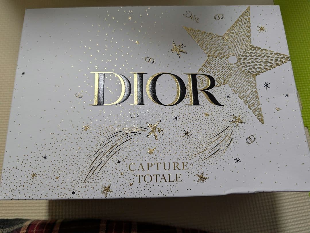 ✩お値下げ☆新品未使用✩Dior カプチュールトータルホリデーセット　ポーチ付き