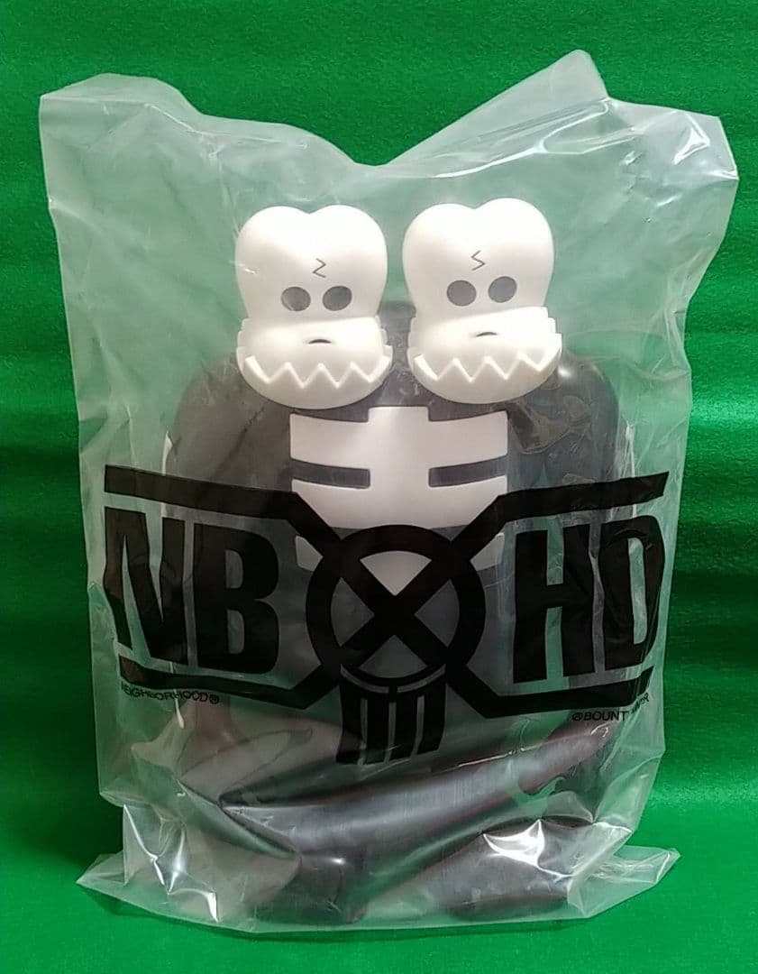 バウンティーハンター × ネイバーフッド　スカルズくん　フィギュア