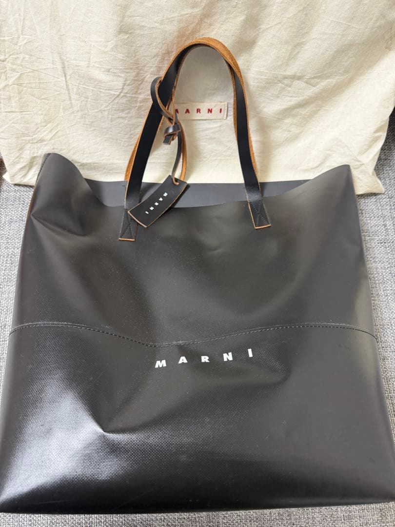 MARNI ブラック マルニタグ付き オープンショッパー