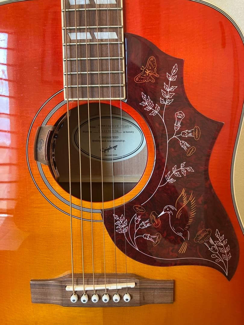 Epiphone ハミングバード　 studio サンバーストエレアコ