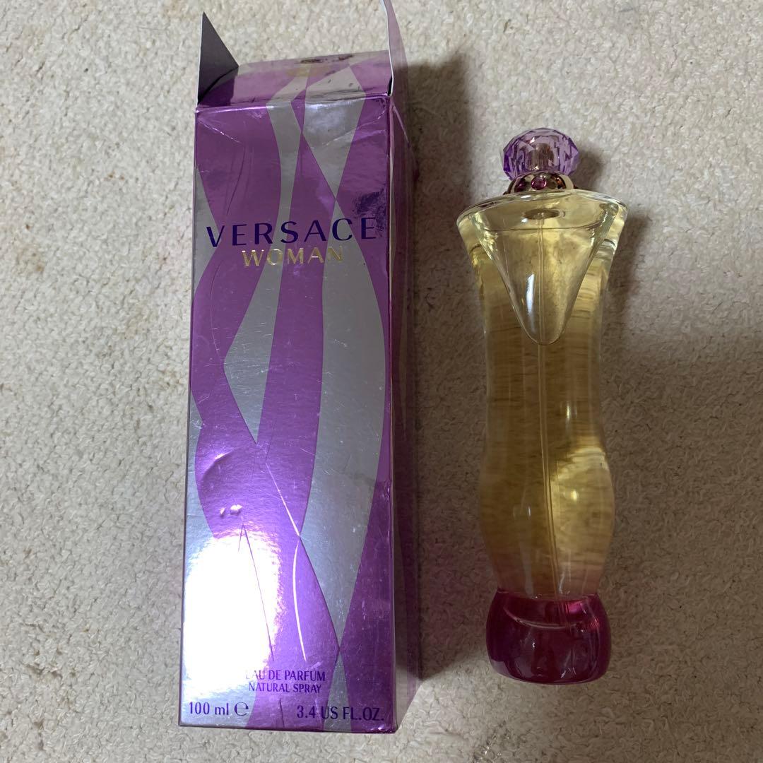 ベルサーチのPerfume