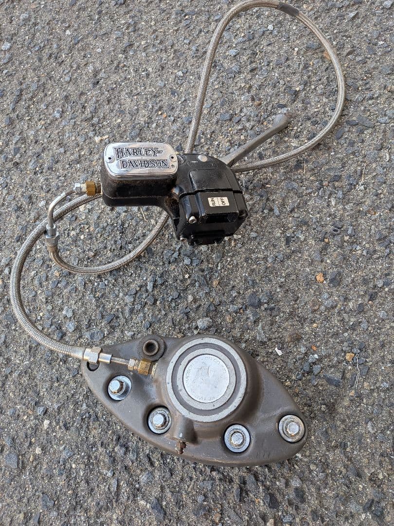 Harley Davidson ブレーキキャリパー