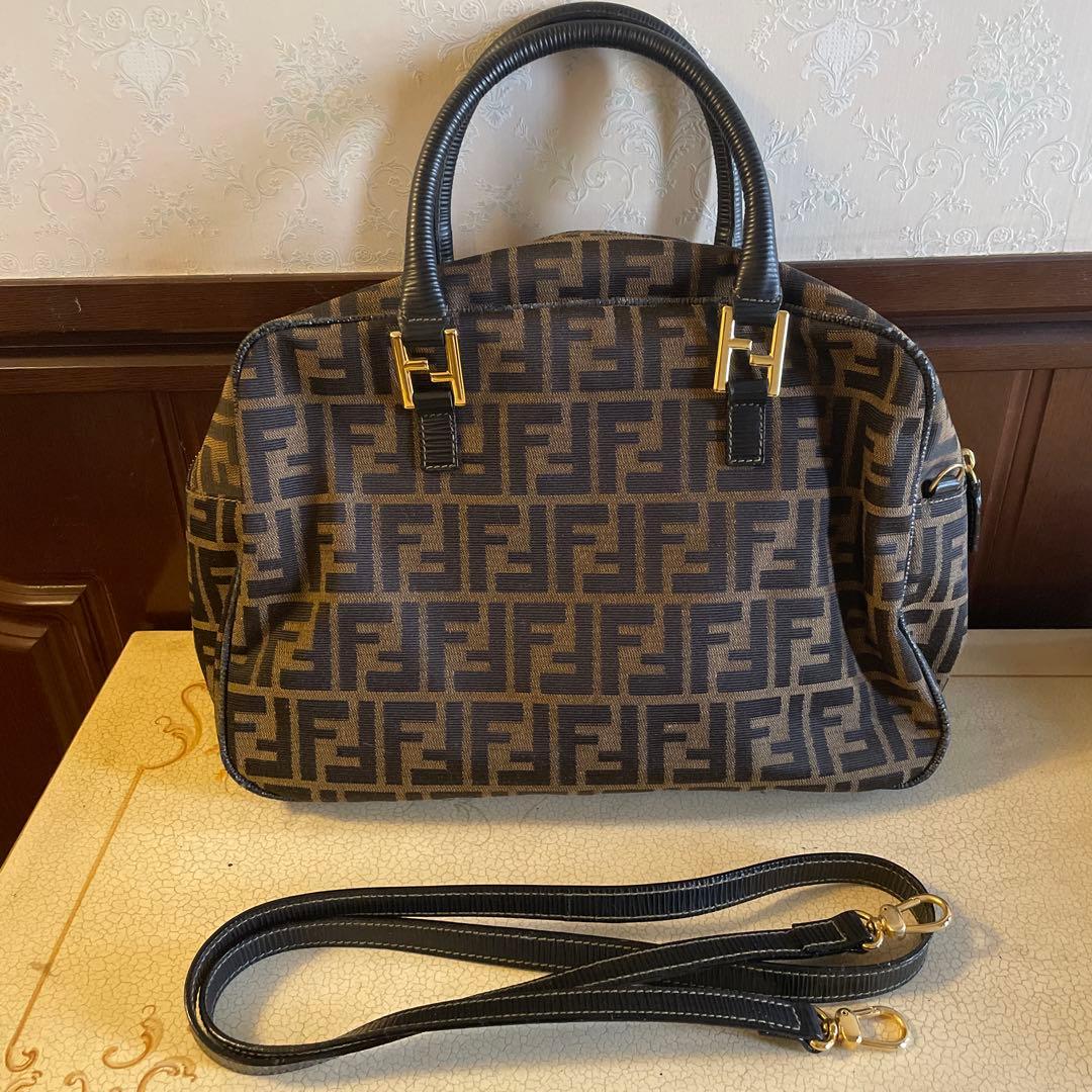 2/4までの出品！フェンディ　ズッカ柄ハンドバッグ FENDI（フェンディ） ズッカ柄 ショルダーバッグ ハンドバッグ ワン