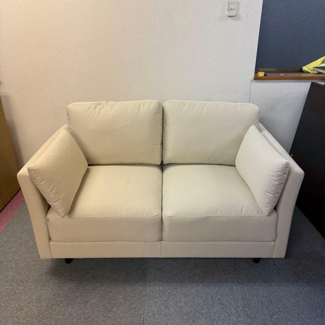 【ほぼ未使用】ニトリ　クリーム　2人掛けソファ