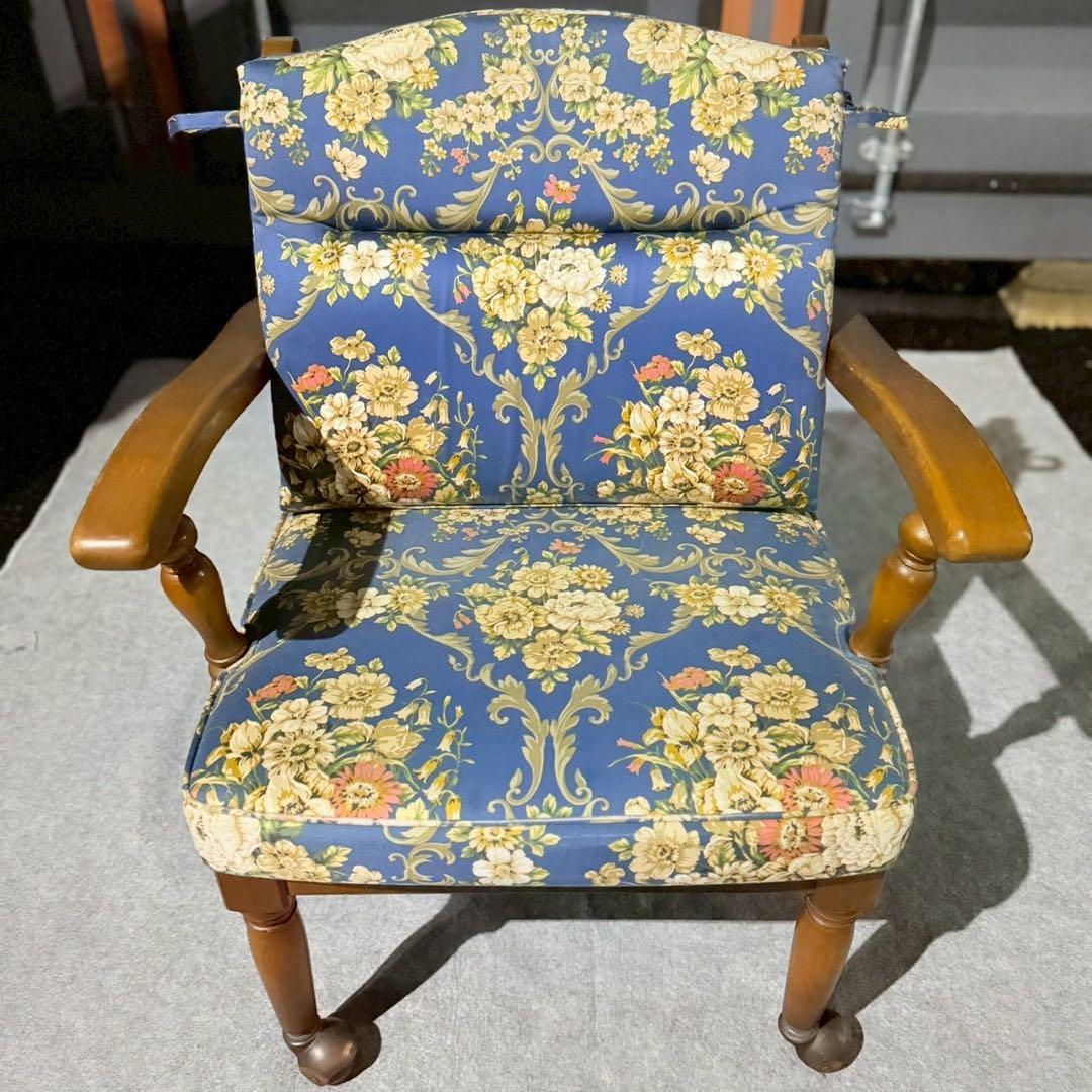 飛騨産業 キツツキ】花柄 木製アームチェア クラシックチェア①