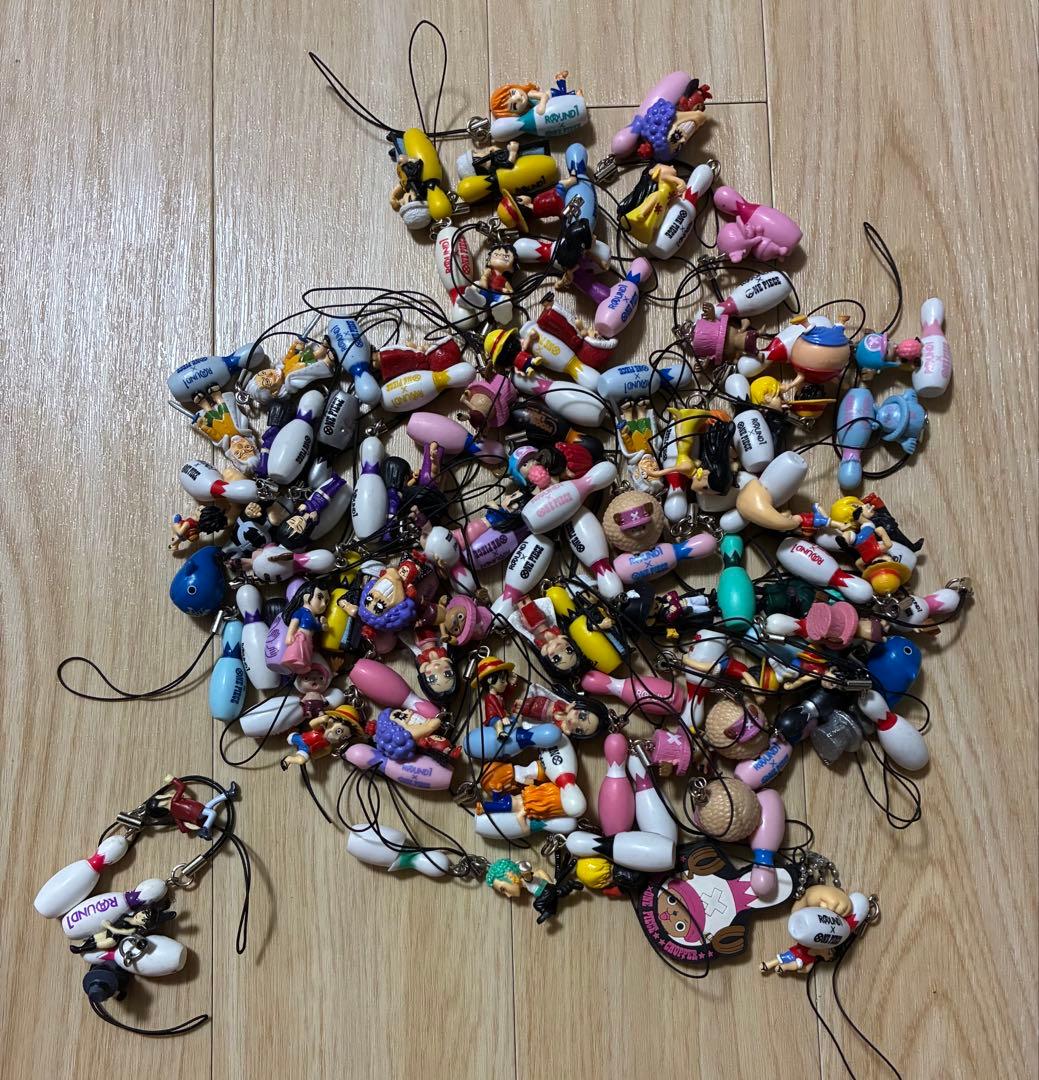 【非売品】 ラウンドワン ワンピース ストラップ 大量 70個くらい