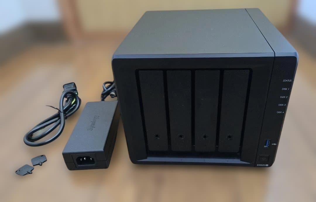 Synology DS920+ NAS 4ベイ NAS [8TB搭載 /4ベイ] DiskStation DS925+ +HAT3300-2TB 4個 DS925+_