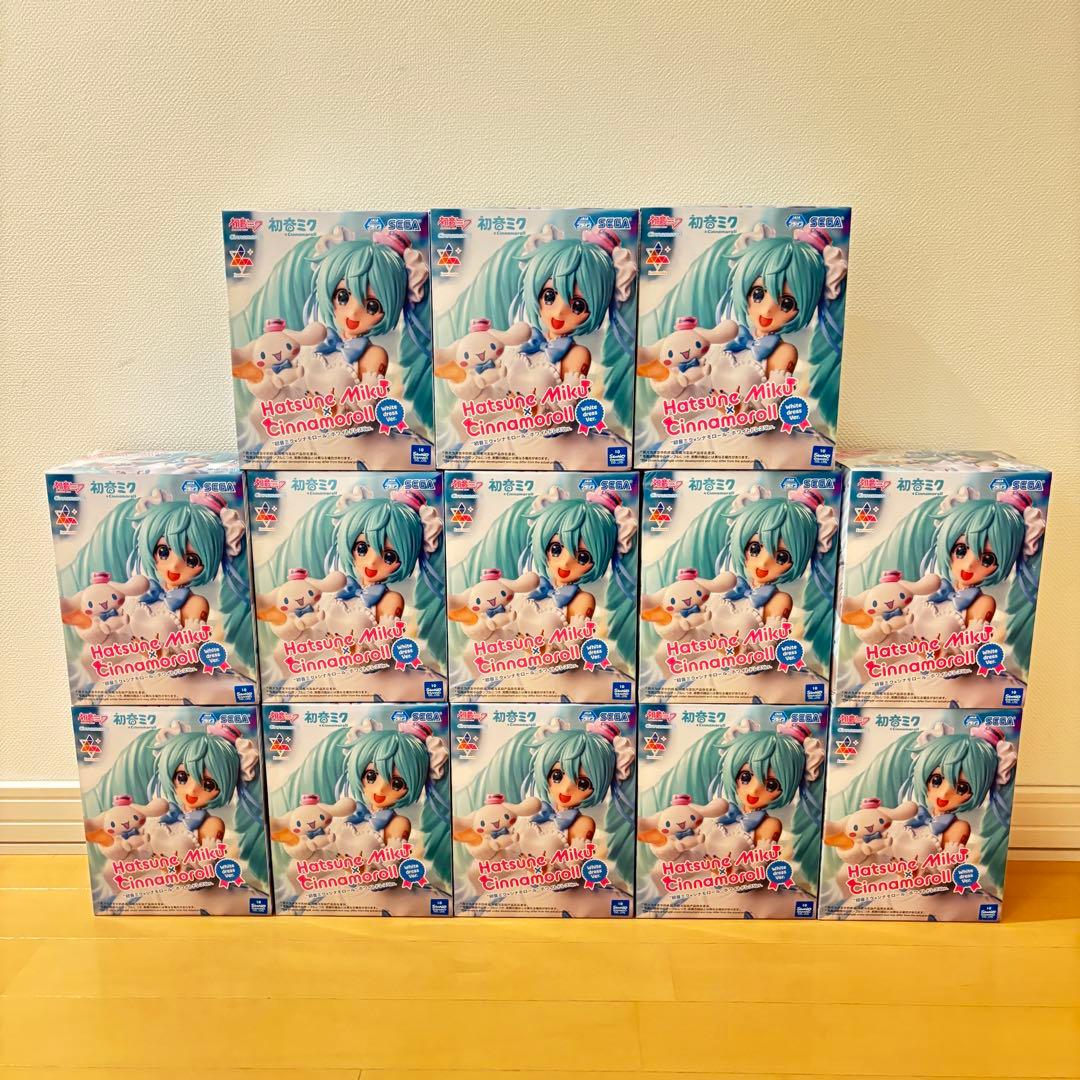 初音ミク × シナモロール フィギュア　luminasta 13個セット