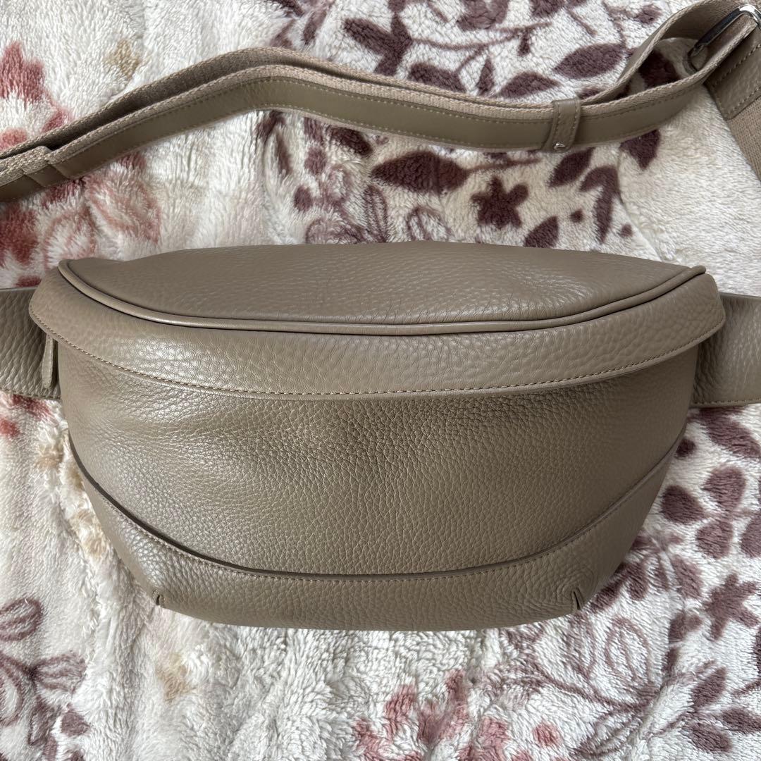 ペッレモルビダPELLE MORBIDA ボディバッグMaiden Voyage