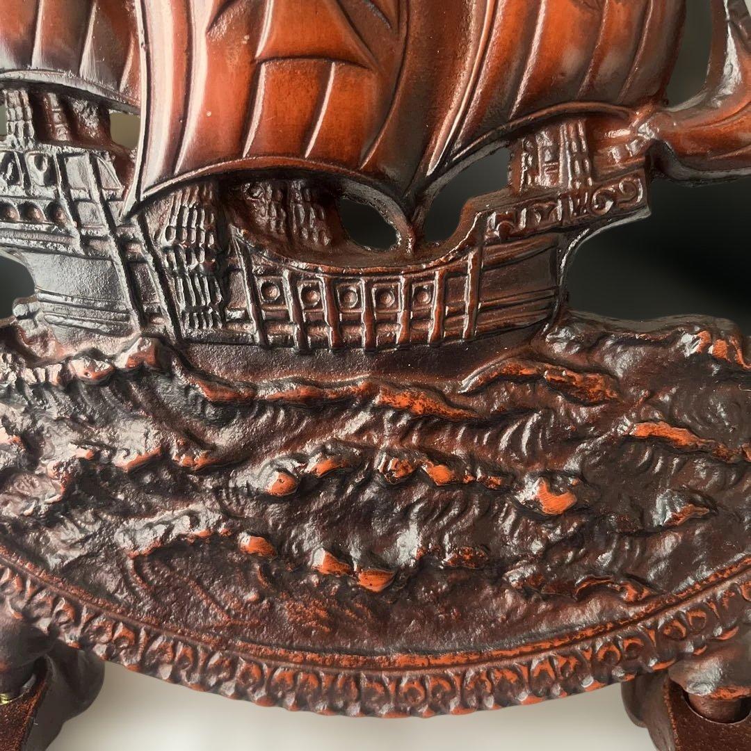 アンティーク】 鋳物 ブロンズ色 帆船 彫刻 立体 十字紋章 置物